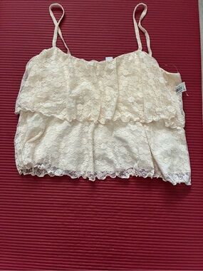 Old Navy Cream Lace Layered Spaghetti-Strap Camisole